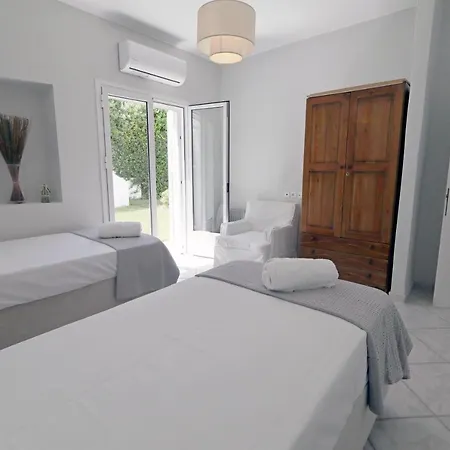 Superior Beachfront In Aghios Emilianos - Apartment Porto Heli